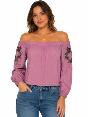 Talori Off-Shoulder Crop Embroidered Blouse in Mauve/Purple